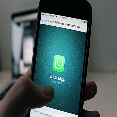 How to stop receiving whatsapp messages when data is on